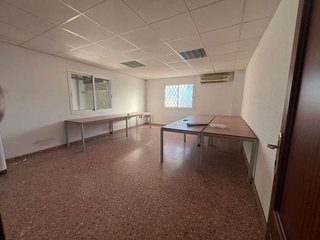 Nave industrial en alquiler en Polígonos - Recinto Ferial Cortijo de Torres en Málaga