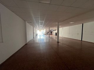 Nave industrial en alquiler en Polígonos - Recinto Ferial Cortijo de Torres en Málaga