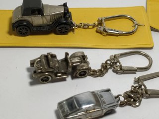 Llaveros de coches antiguos