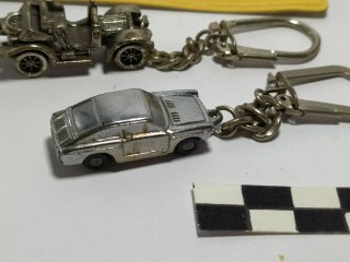 Llaveros de coches antiguos