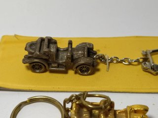 Llaveros de coches antiguos