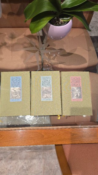 3 libros de edicion original Julio Verne
