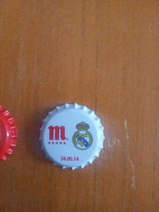 Chapas Real Madrid y Atlético de Madrid
