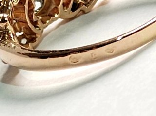 Anillo Oro y Diamantes 3,9 gr