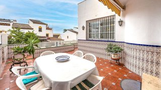Casa pareada en venta en Elviria en Marbella