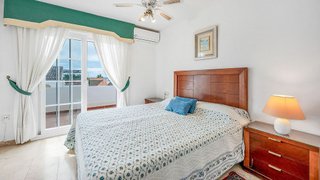 Casa pareada en venta en Elviria en Marbella