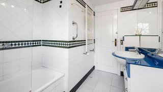 Casa pareada en venta en Elviria en Marbella