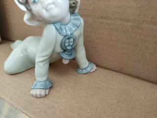 Figura Lladró Niña Gateando