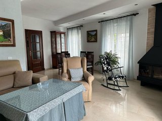 Casa pareada en venta en Ubrique