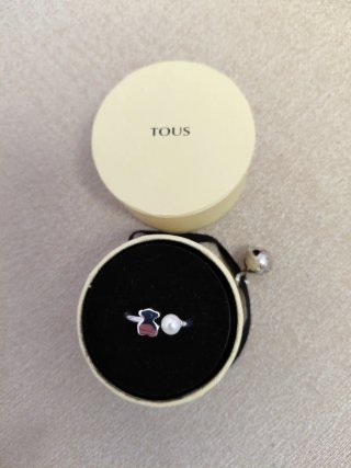 Anillo Tous Oso con Perla Ajustable nunca usado