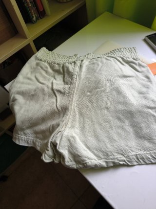 Pantalón corto niña verde