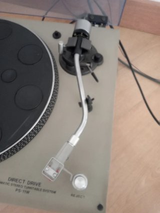 Tocadiscos gris