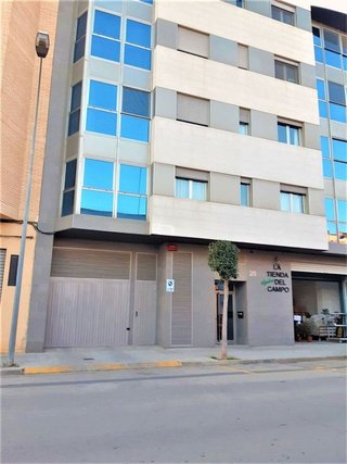 Garaje en venta en Requena