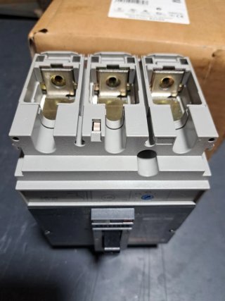 Merlin Gerin NS 100 N Interruptor Automático