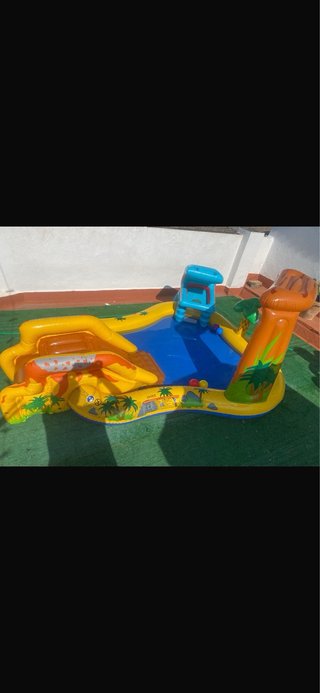 Piscina hinchable infantil dinosaurio