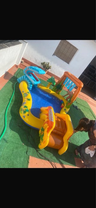 Piscina hinchable infantil dinosaurio