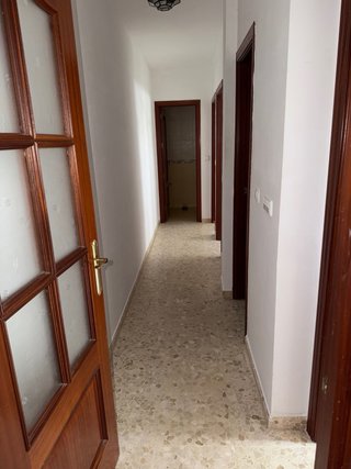 Piso en planta baja, totalmente exterior.