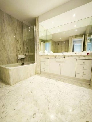 Piso en alquiler en Puerto Banús en Marbella