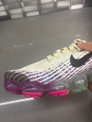 Nike Vapormax Beige/Morado Talla [39