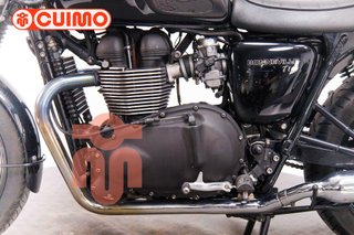 TRIUMPH BONNEVILLE T100