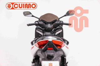 YAMAHA XMAX 125