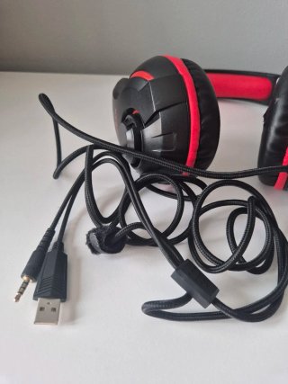 Cascos Gaming Yinsan Negros y Rojos con micro