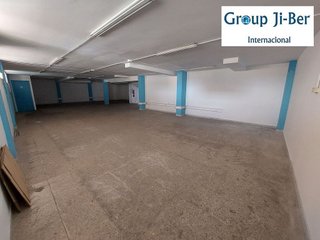 Local comercial en venta en Riera Alta - Llatí en Santa Coloma de Gramanet