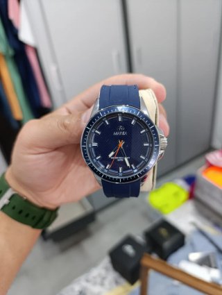 Reloj NUEVO ESTRENAR Marea Azul y Plateado.