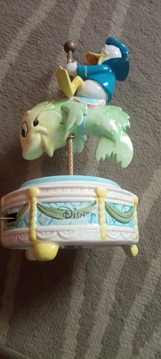 Caja de música Pato Donald pez