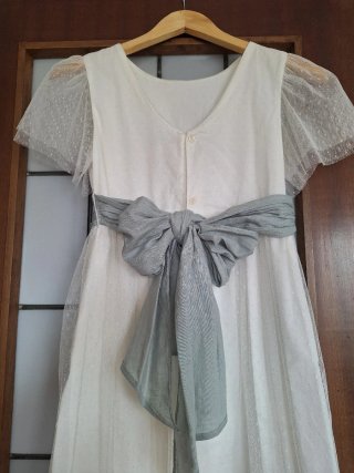 Vestido blanco comunión lazo azul-gris