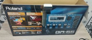 Roland GR-55 Guitar Synthesizer