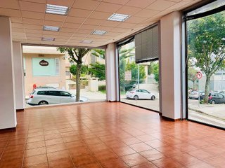 Local comercial en alquiler en As Travesas - Balaídos en Vigo