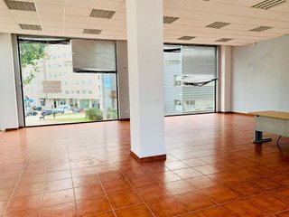 Local comercial en alquiler en As Travesas - Balaídos en Vigo