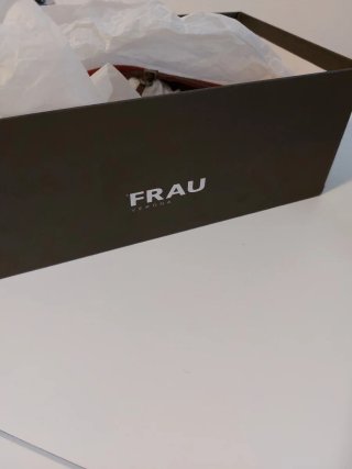 Décolleté Frau rosse donna