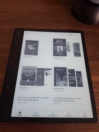 E-Reader Kobo Elipsa con custodia e penna