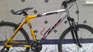 Bicicleta BH Gris y Amarilla