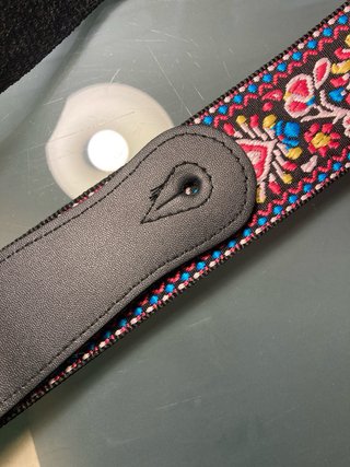 Correa bordada vintage guitarra/bajo