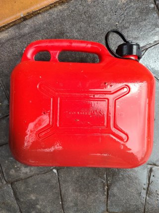 Bidón de plástico rojo 5L