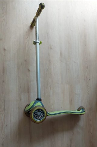 Patinete Globber con asiento