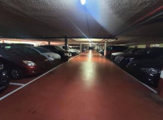 Garaje en venta en San Pedro de Deusto-La Ribera en Bilbao