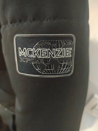 Abrigo Mackenzie Negro con Capucha