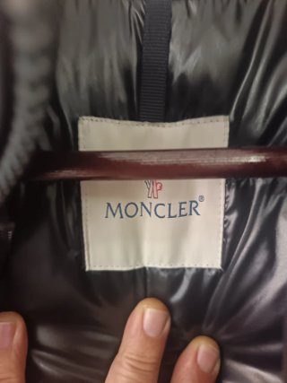 Piumino Moncler donna nero