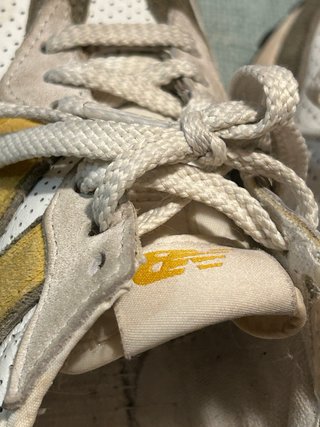 New Balance Beige y Blanco SOLO ENVIOS