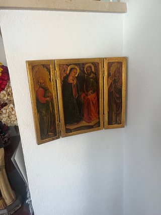 Tríptico religioso dorado