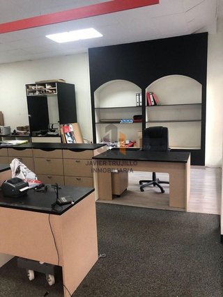 Local comercial en alquiler en Camino Viejo de Málaga en Vélez-Málaga
