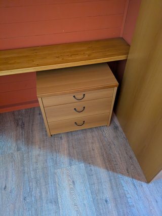 Camera da letto completa in legno