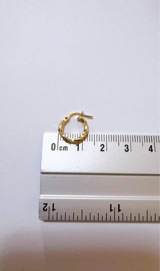 Orecchini a cerchio intrecciati in oro 18kt 750