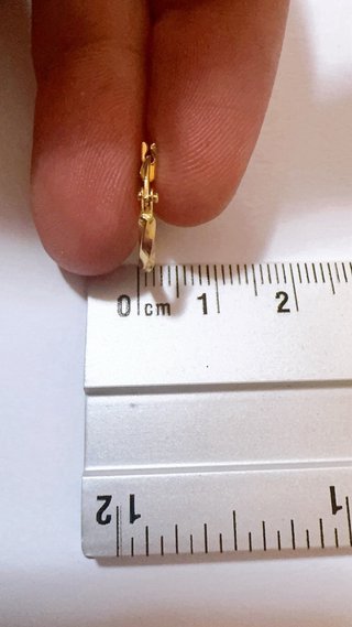 Orecchini a cerchio intrecciati in oro 18kt 750