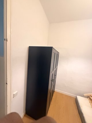 Armario negro IKEA 3 puertas