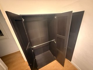 Armario negro IKEA 3 puertas